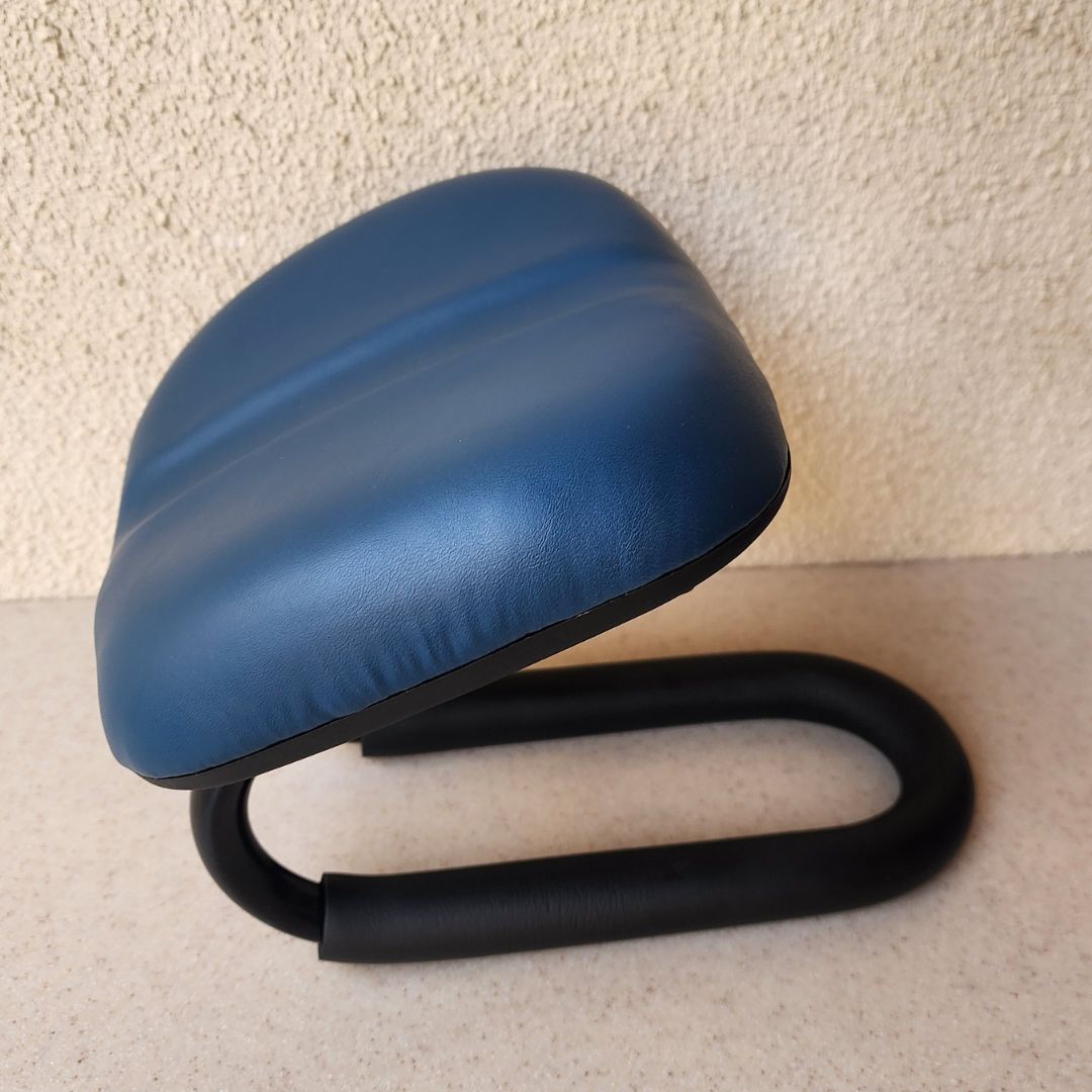 Sujud Chair: Pray with Comfort and Devotion