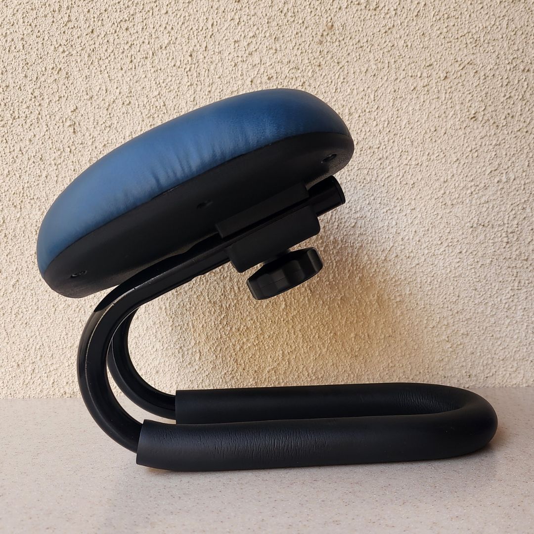 Sujud Chair: Pray with Comfort and Devotion